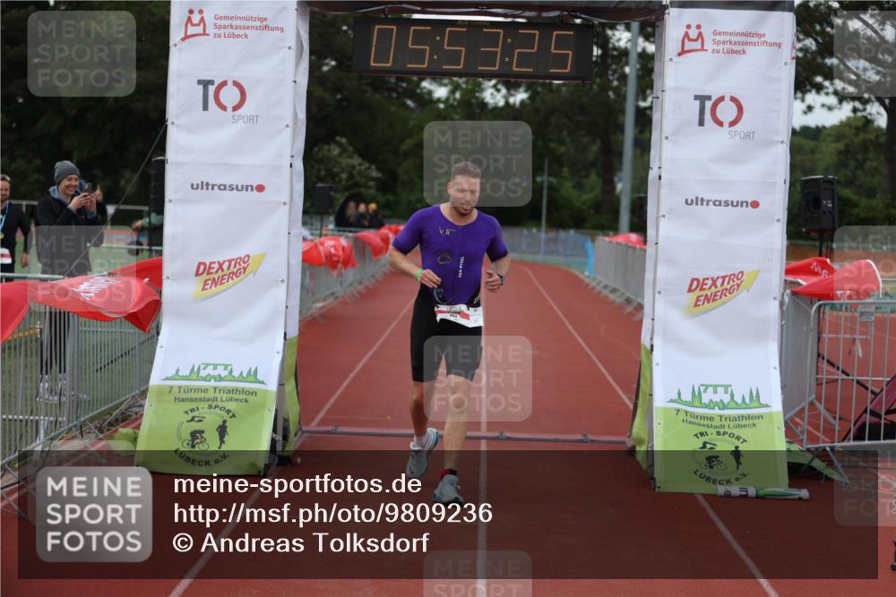 14.06.2026 - 7 Türme Triathlon Andreas Tolksdorf http://msf.ph/oto/9809236 14.06.2026 16:53:24 Ziel 663 meine-sportfotos.de