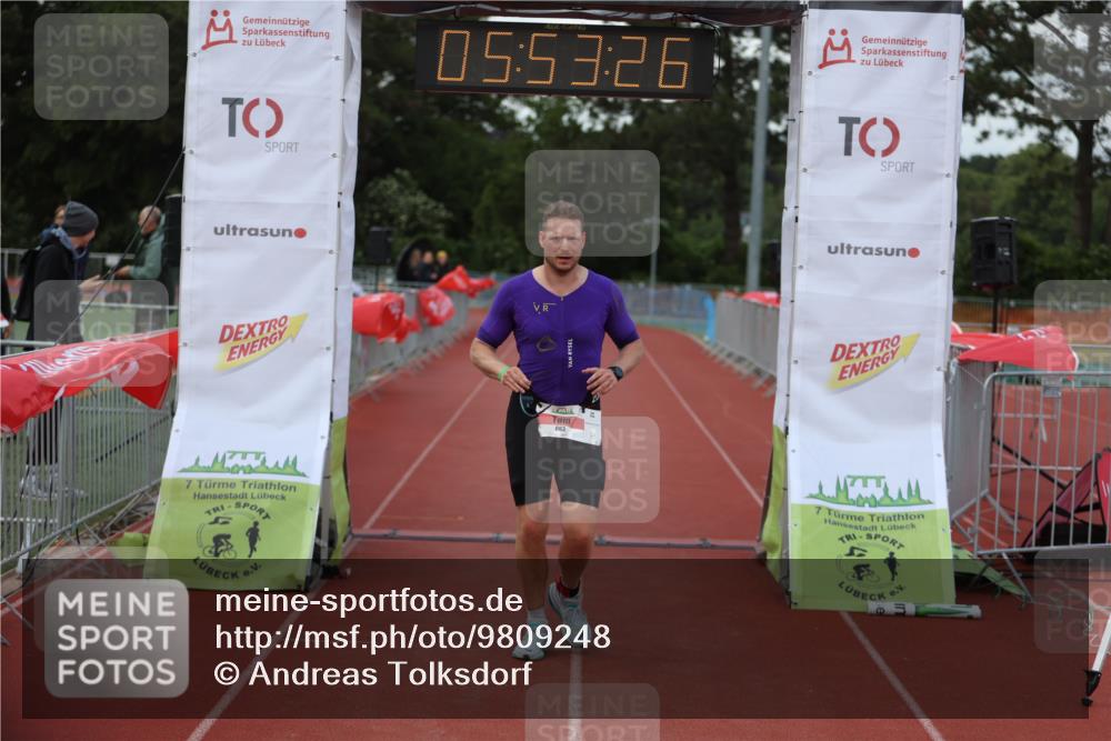 14.06.2026 - 7 Türme Triathlon Andreas Tolksdorf http://msf.ph/oto/9809248 14.06.2026 16:53:24 Ziel 663 meine-sportfotos.de