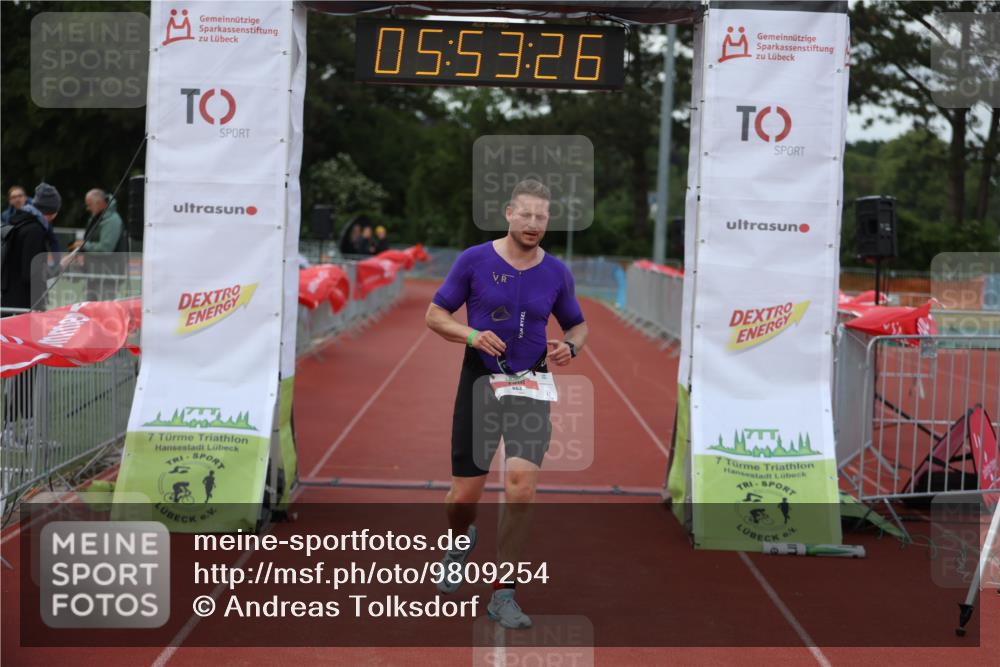 14.06.2026 - 7 Türme Triathlon Andreas Tolksdorf http://msf.ph/oto/9809254 14.06.2026 16:53:25 Ziel 663 meine-sportfotos.de