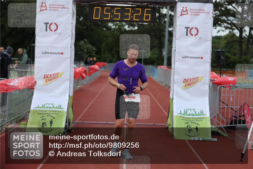 14.06.2026 - 7 Türme Triathlon Andreas Tolksdorf http://msf.ph/oto/9809256 14.06.2026 16:53:25 Ziel 663 meine-sportfotos.de