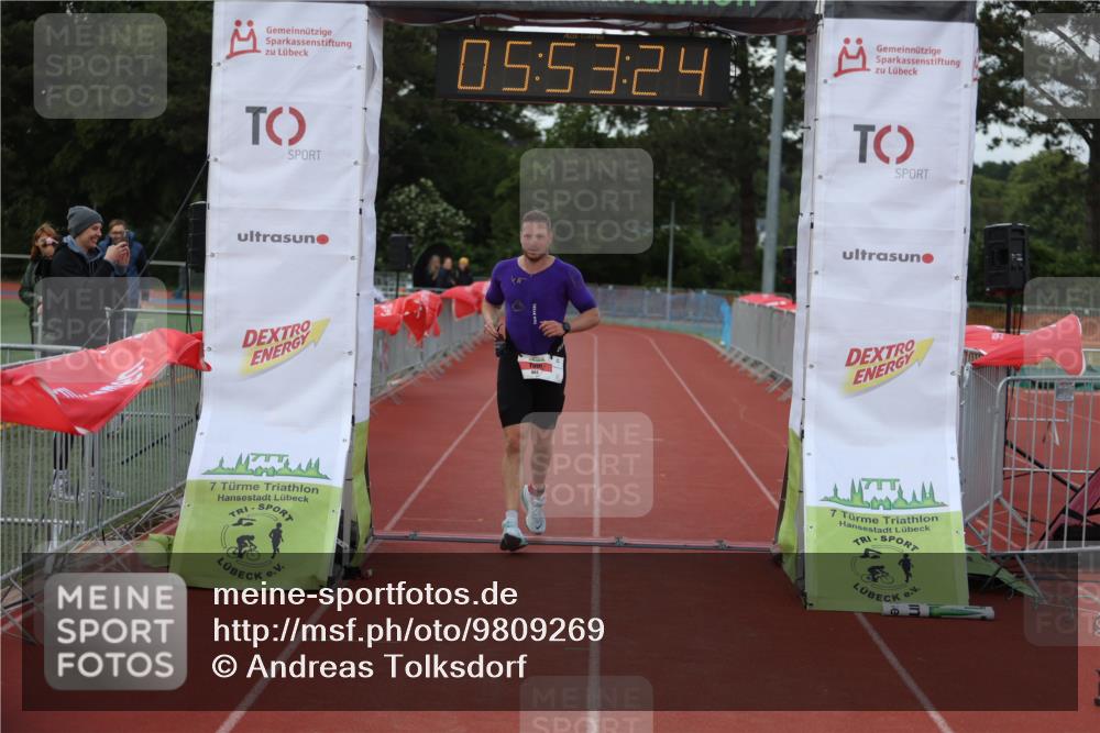 14.06.2026 - 7 Türme Triathlon Andreas Tolksdorf http://msf.ph/oto/9809269 14.06.2026 16:53:22 Ziel 663, 860 meine-sportfotos.de