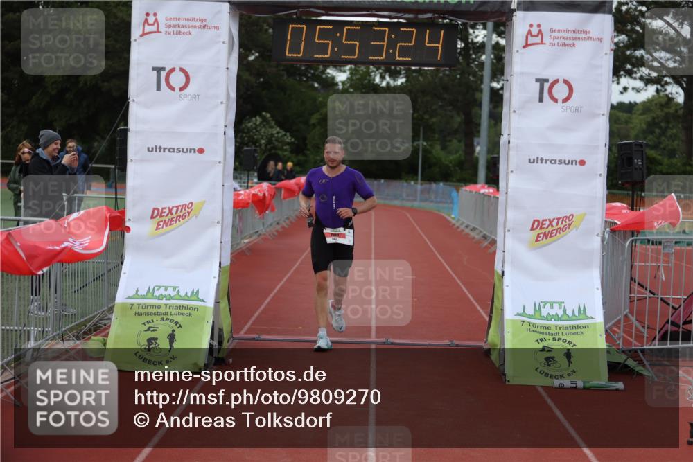14.06.2026 - 7 Türme Triathlon Andreas Tolksdorf http://msf.ph/oto/9809270 14.06.2026 16:53:22 Ziel 663, 860 meine-sportfotos.de