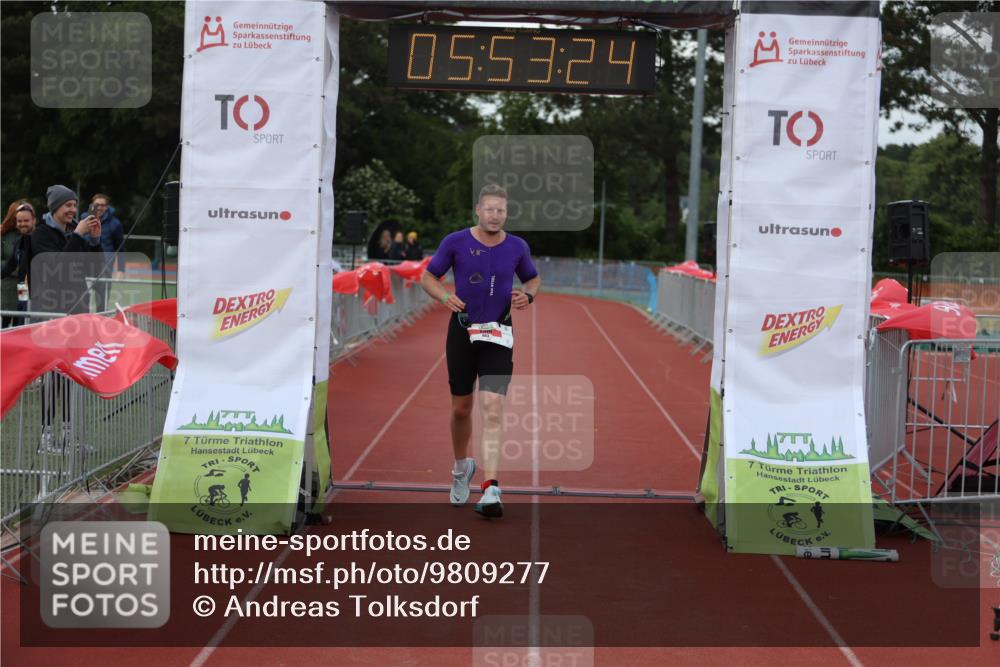 14.06.2026 - 7 Türme Triathlon Andreas Tolksdorf http://msf.ph/oto/9809277 14.06.2026 16:53:23 Ziel 663, 860 meine-sportfotos.de