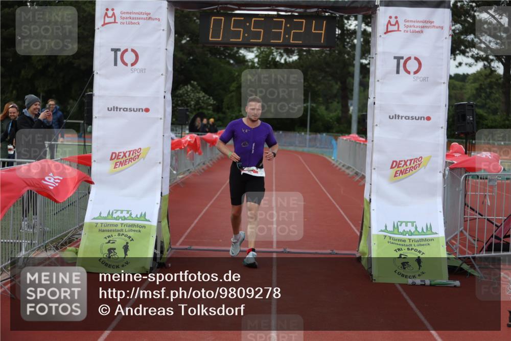 14.06.2026 - 7 Türme Triathlon Andreas Tolksdorf http://msf.ph/oto/9809278 14.06.2026 16:53:23 Ziel 663, 860 meine-sportfotos.de