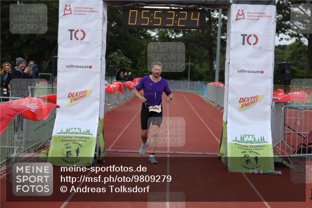 14.06.2026 - 7 Türme Triathlon Andreas Tolksdorf http://msf.ph/oto/9809279 14.06.2026 16:53:23 Ziel 663, 860 meine-sportfotos.de