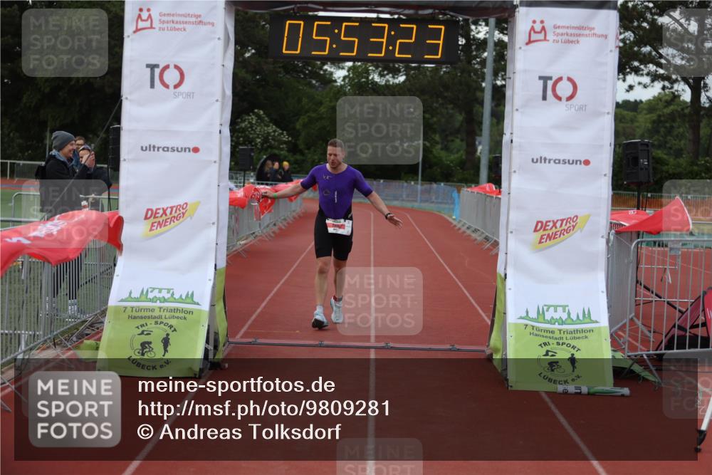 14.06.2026 - 7 Türme Triathlon Andreas Tolksdorf http://msf.ph/oto/9809281 14.06.2026 16:53:22 Ziel 663, 860 meine-sportfotos.de