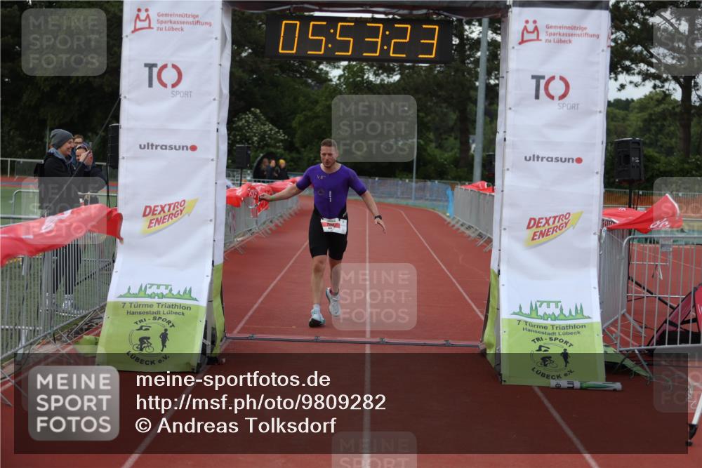 14.06.2026 - 7 Türme Triathlon Andreas Tolksdorf http://msf.ph/oto/9809282 14.06.2026 16:53:22 Ziel 663, 860 meine-sportfotos.de