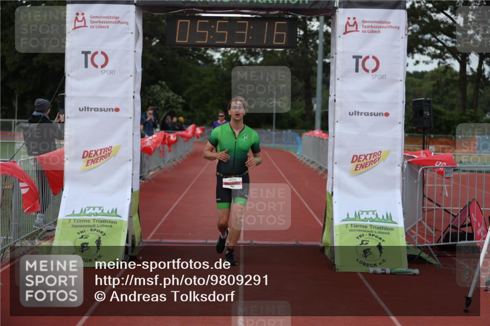 14.06.2026 - 7 Türme Triathlon Andreas Tolksdorf http://msf.ph/oto/9809291 14.06.2026 16:53:15 Ziel 663, 860 meine-sportfotos.de