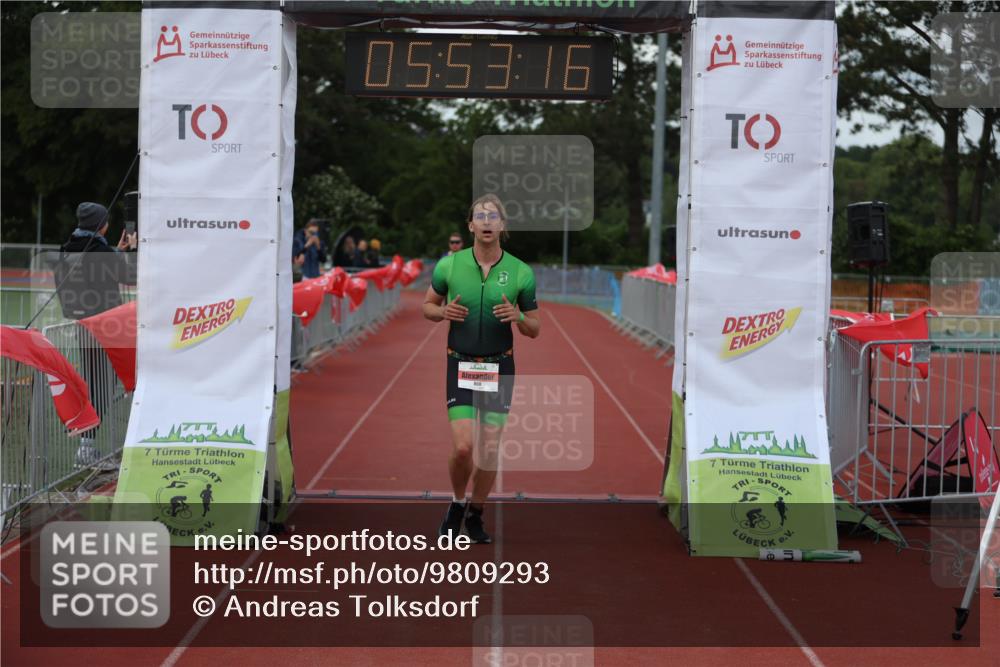14.06.2026 - 7 Türme Triathlon Andreas Tolksdorf http://msf.ph/oto/9809293 14.06.2026 16:53:15 Ziel 663, 860 meine-sportfotos.de