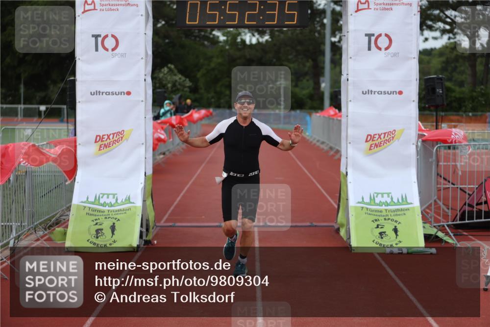 14.06.2026 - 7 Türme Triathlon Andreas Tolksdorf http://msf.ph/oto/9809304 14.06.2026 16:52:34 Ziel 748 meine-sportfotos.de