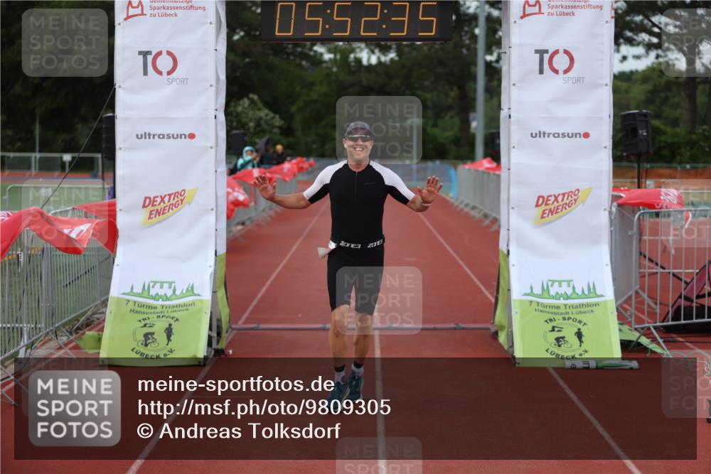 14.06.2026 - 7 Türme Triathlon Andreas Tolksdorf http://msf.ph/oto/9809305 14.06.2026 16:52:34 Ziel 748 meine-sportfotos.de
