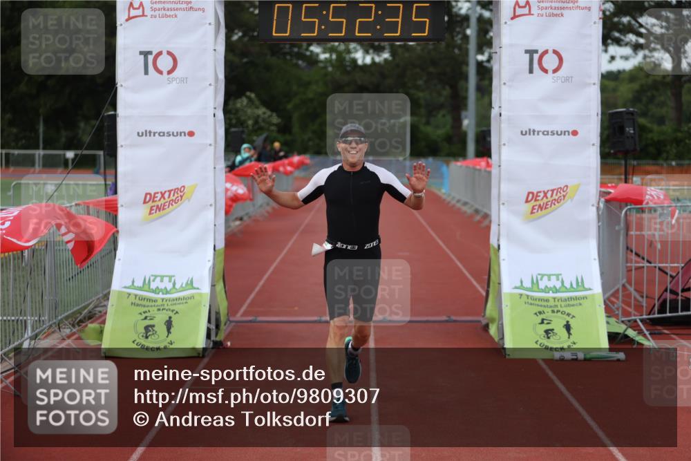 14.06.2026 - 7 Türme Triathlon Andreas Tolksdorf http://msf.ph/oto/9809307 14.06.2026 16:52:34 Ziel 748 meine-sportfotos.de