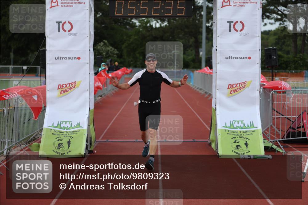 14.06.2026 - 7 Türme Triathlon Andreas Tolksdorf http://msf.ph/oto/9809323 14.06.2026 16:52:34 Ziel 748 meine-sportfotos.de