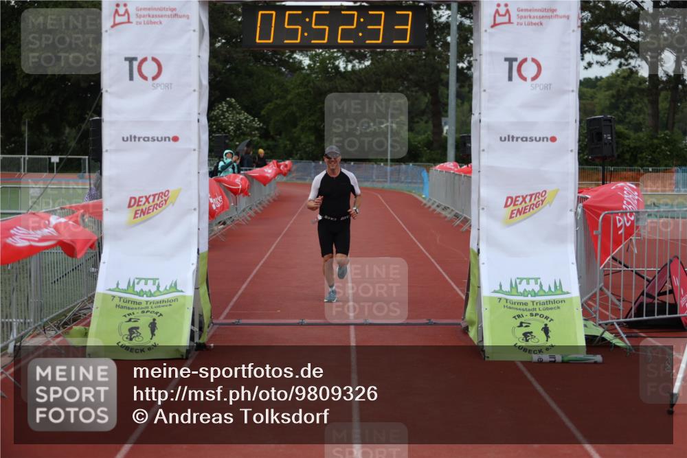 14.06.2026 - 7 Türme Triathlon Andreas Tolksdorf http://msf.ph/oto/9809326 14.06.2026 16:52:32 Ziel 748 meine-sportfotos.de