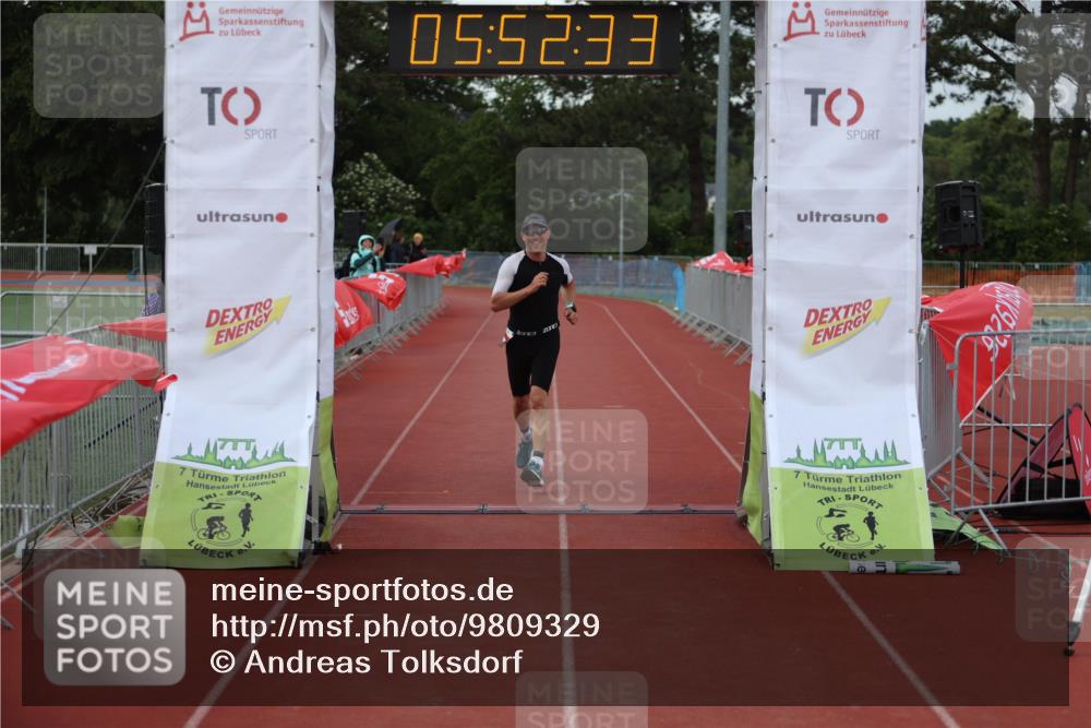 14.06.2026 - 7 Türme Triathlon Andreas Tolksdorf http://msf.ph/oto/9809329 14.06.2026 16:52:32 Ziel 748 meine-sportfotos.de