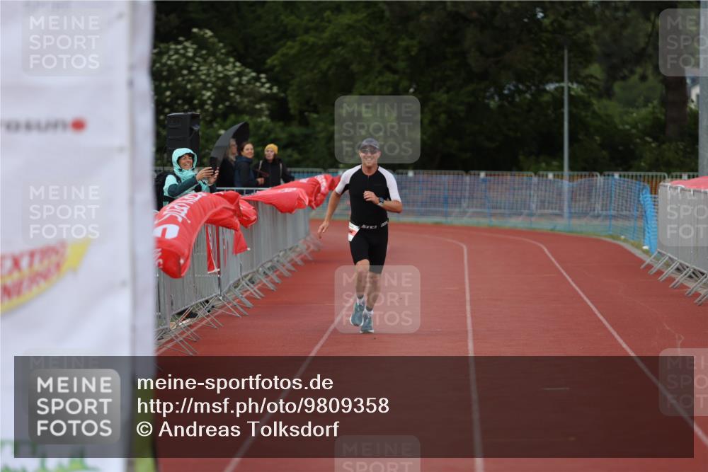 14.06.2026 - 7 Türme Triathlon Andreas Tolksdorf http://msf.ph/oto/9809358 14.06.2026 16:52:28 Ziel 748 meine-sportfotos.de