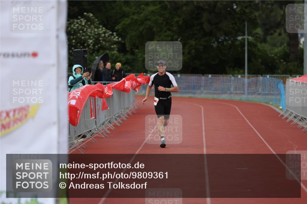 14.06.2026 - 7 Türme Triathlon Andreas Tolksdorf http://msf.ph/oto/9809361 14.06.2026 16:52:29 Ziel 748 meine-sportfotos.de