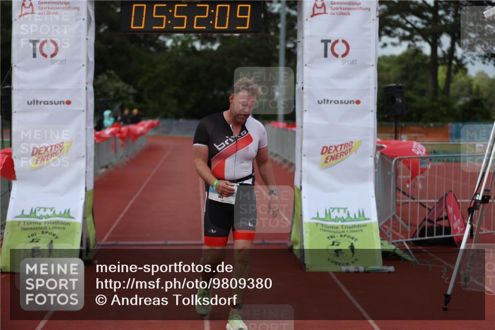 14.06.2026 - 7 Türme Triathlon Andreas Tolksdorf http://msf.ph/oto/9809380 14.06.2026 16:52:08 Ziel 969 meine-sportfotos.de