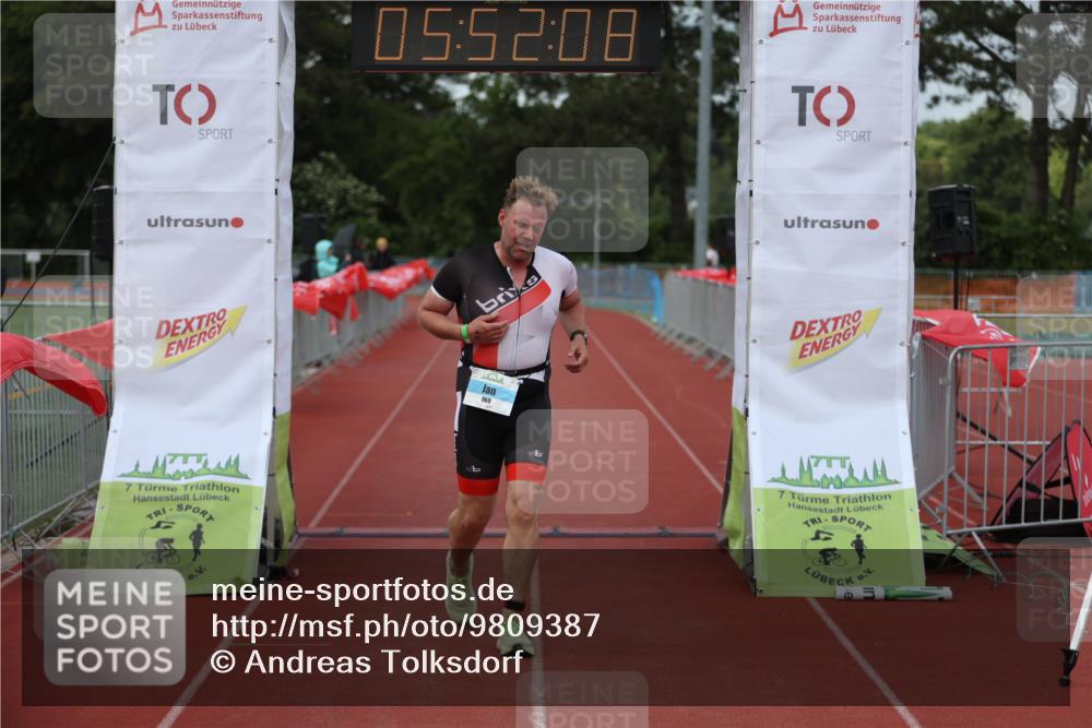 14.06.2026 - 7 Türme Triathlon Andreas Tolksdorf http://msf.ph/oto/9809387 14.06.2026 16:52:07 Ziel 969 meine-sportfotos.de