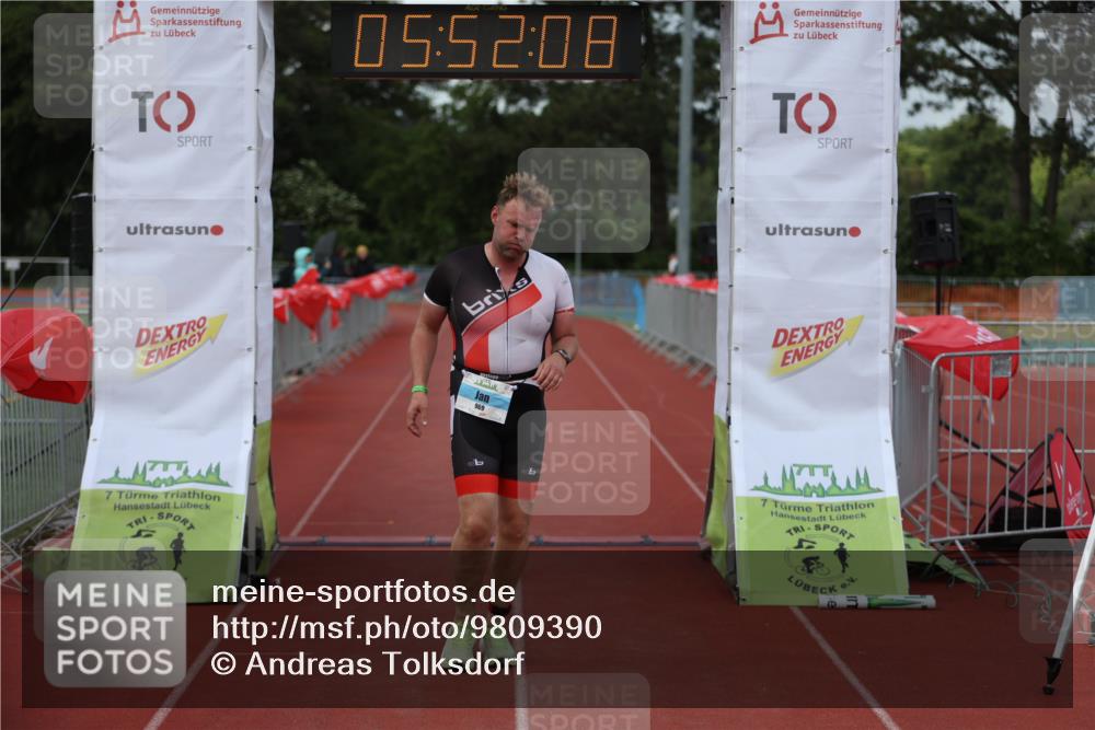 14.06.2026 - 7 Türme Triathlon Andreas Tolksdorf http://msf.ph/oto/9809390 14.06.2026 16:52:07 Ziel 969 meine-sportfotos.de