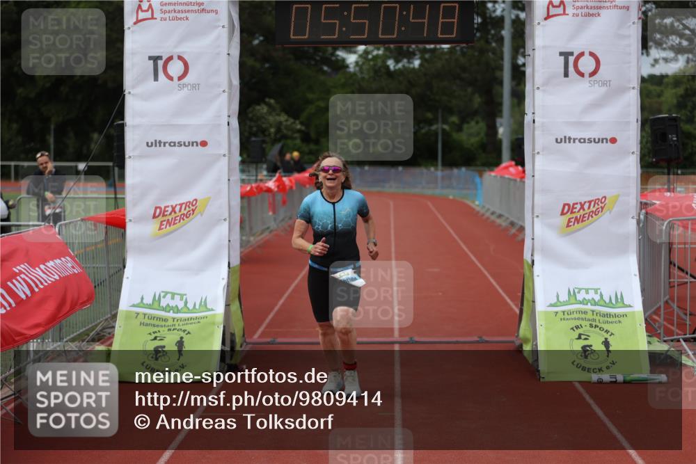 14.06.2026 - 7 Türme Triathlon Andreas Tolksdorf http://msf.ph/oto/9809414 14.06.2026 16:50:47 Ziel 1122 meine-sportfotos.de