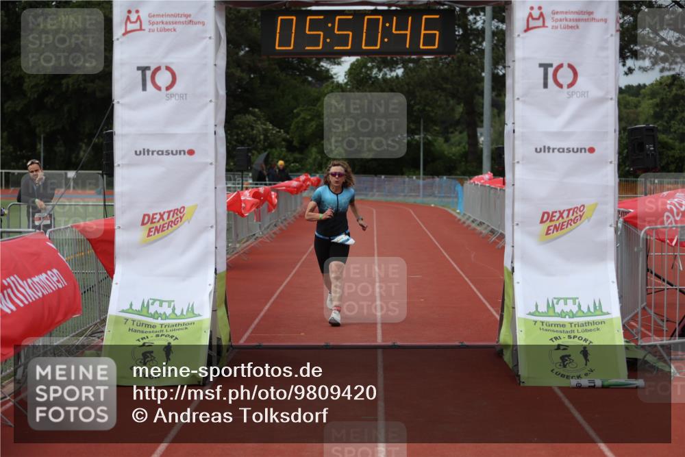14.06.2026 - 7 Türme Triathlon Andreas Tolksdorf http://msf.ph/oto/9809420 14.06.2026 16:50:45 Ziel 1122 meine-sportfotos.de