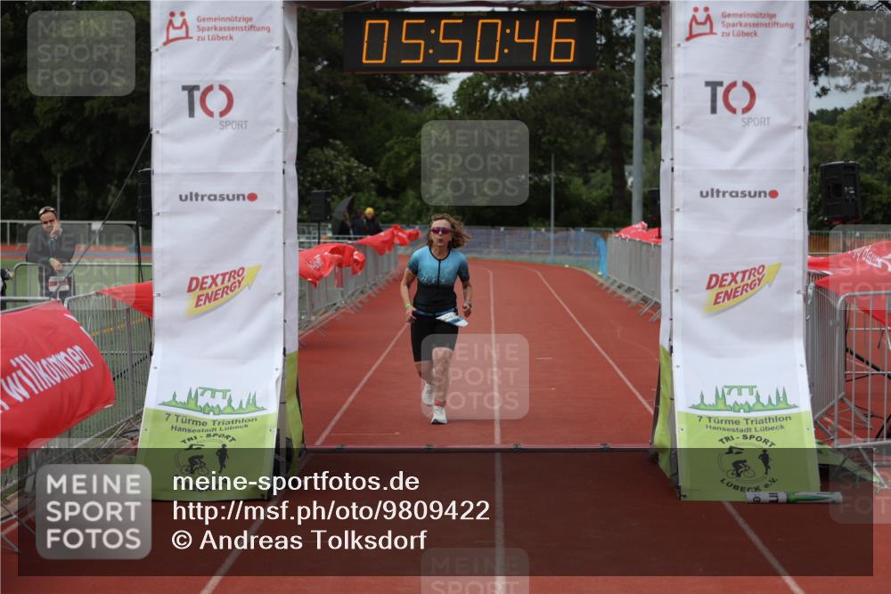 14.06.2026 - 7 Türme Triathlon Andreas Tolksdorf http://msf.ph/oto/9809422 14.06.2026 16:50:45 Ziel 1122 meine-sportfotos.de