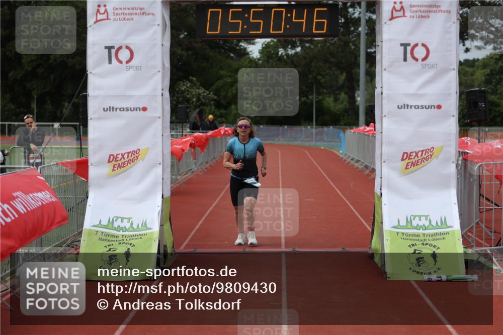 14.06.2026 - 7 Türme Triathlon Andreas Tolksdorf http://msf.ph/oto/9809430 14.06.2026 16:50:46 Ziel 1122 meine-sportfotos.de