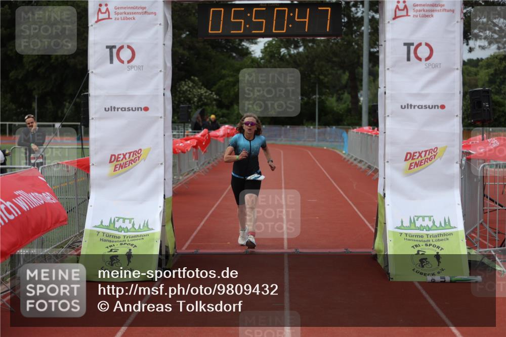 14.06.2026 - 7 Türme Triathlon Andreas Tolksdorf http://msf.ph/oto/9809432 14.06.2026 16:50:46 Ziel 1122 meine-sportfotos.de