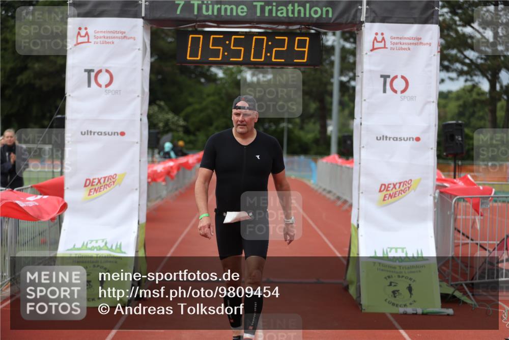 14.06.2026 - 7 Türme Triathlon Andreas Tolksdorf http://msf.ph/oto/9809454 14.06.2026 16:50:28 Ziel 766 meine-sportfotos.de