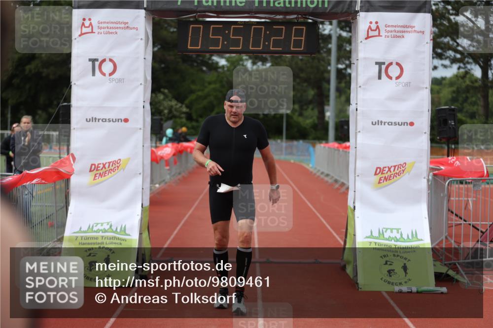 14.06.2026 - 7 Türme Triathlon Andreas Tolksdorf http://msf.ph/oto/9809461 14.06.2026 16:50:27 Ziel 694, 766 meine-sportfotos.de