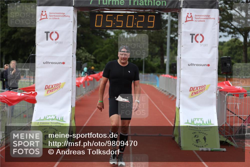 14.06.2026 - 7 Türme Triathlon Andreas Tolksdorf http://msf.ph/oto/9809470 14.06.2026 16:50:28 Ziel 766 meine-sportfotos.de