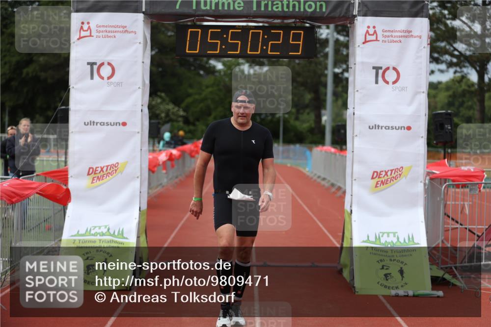 14.06.2026 - 7 Türme Triathlon Andreas Tolksdorf http://msf.ph/oto/9809471 14.06.2026 16:50:28 Ziel 766 meine-sportfotos.de