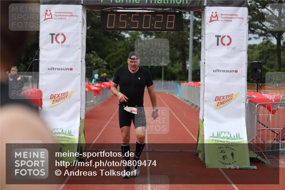 14.06.2026 - 7 Türme Triathlon Andreas Tolksdorf http://msf.ph/oto/9809474 14.06.2026 16:50:27 Ziel 694, 766 meine-sportfotos.de