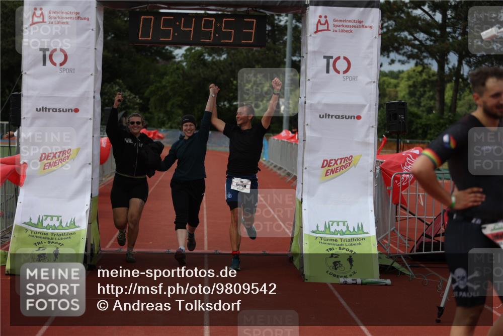 14.06.2026 - 7 Türme Triathlon Andreas Tolksdorf http://msf.ph/oto/9809542 14.06.2026 16:49:52 Ziel 767, 829, 861, 891 meine-sportfotos.de