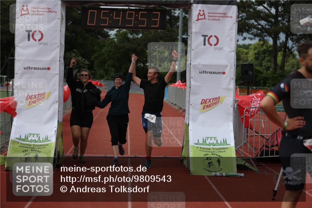 14.06.2026 - 7 Türme Triathlon Andreas Tolksdorf http://msf.ph/oto/9809543 14.06.2026 16:49:52 Ziel 767, 829, 861, 891 meine-sportfotos.de