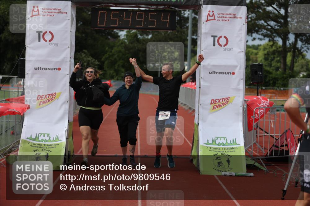 14.06.2026 - 7 Türme Triathlon Andreas Tolksdorf http://msf.ph/oto/9809546 14.06.2026 16:49:53 Ziel 829, 861, 891 meine-sportfotos.de