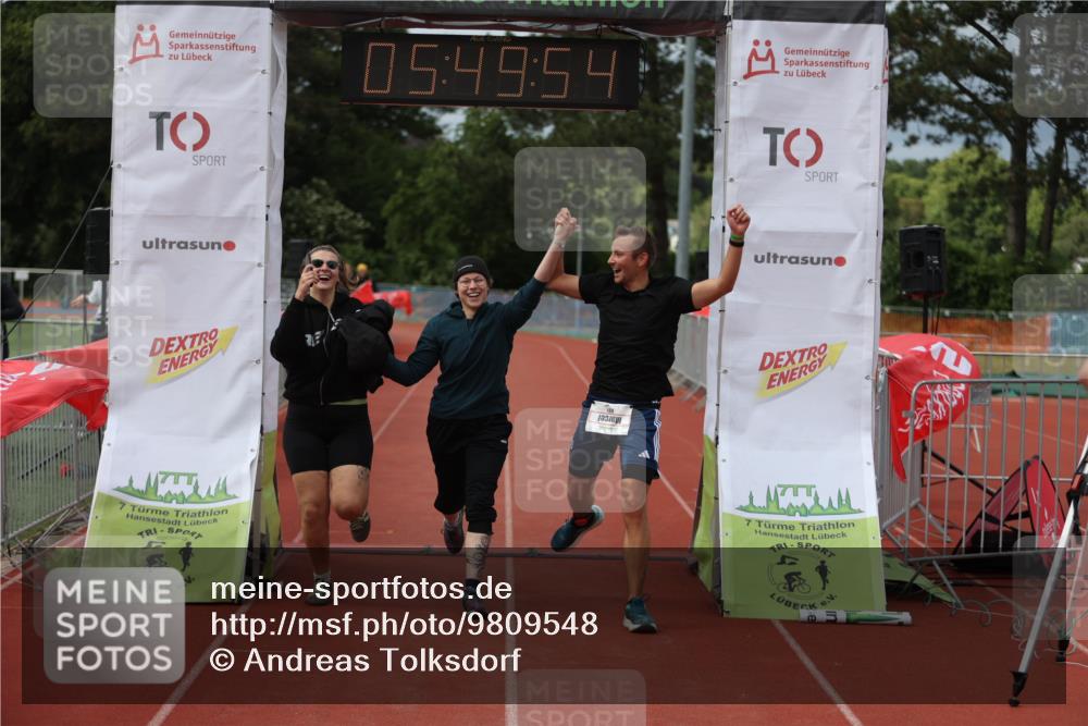 14.06.2026 - 7 Türme Triathlon Andreas Tolksdorf http://msf.ph/oto/9809548 14.06.2026 16:49:53 Ziel 829, 861, 891 meine-sportfotos.de