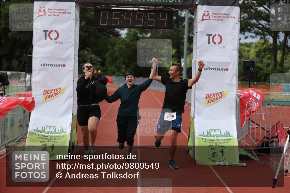 14.06.2026 - 7 Türme Triathlon Andreas Tolksdorf http://msf.ph/oto/9809549 14.06.2026 16:49:53 Ziel 829, 861, 891 meine-sportfotos.de
