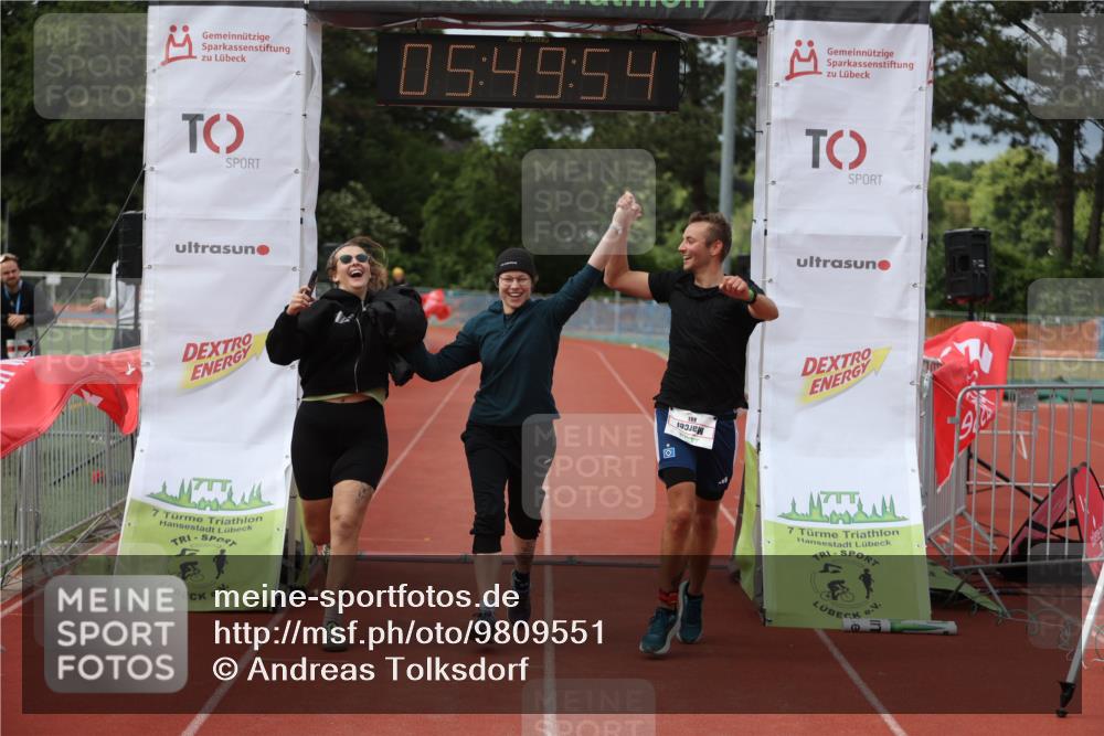 14.06.2026 - 7 Türme Triathlon Andreas Tolksdorf http://msf.ph/oto/9809551 14.06.2026 16:49:53 Ziel 829, 861, 891 meine-sportfotos.de