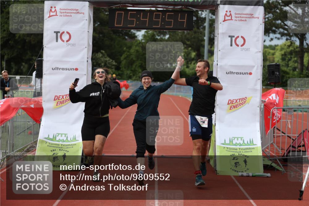 14.06.2026 - 7 Türme Triathlon Andreas Tolksdorf http://msf.ph/oto/9809552 14.06.2026 16:49:53 Ziel 829, 861, 891 meine-sportfotos.de