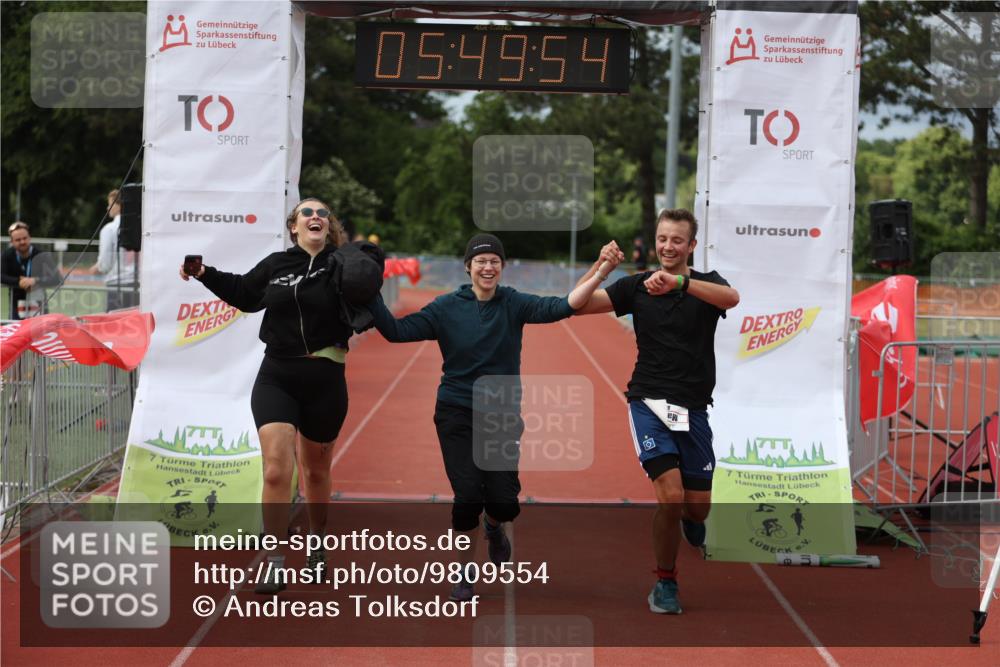 14.06.2026 - 7 Türme Triathlon Andreas Tolksdorf http://msf.ph/oto/9809554 14.06.2026 16:49:53 Ziel 829, 861, 891 meine-sportfotos.de