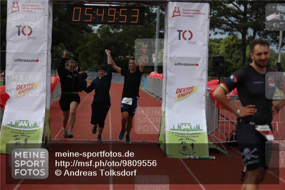 14.06.2026 - 7 Türme Triathlon Andreas Tolksdorf http://msf.ph/oto/9809556 14.06.2026 16:49:52 Ziel 767, 829, 861, 891 meine-sportfotos.de