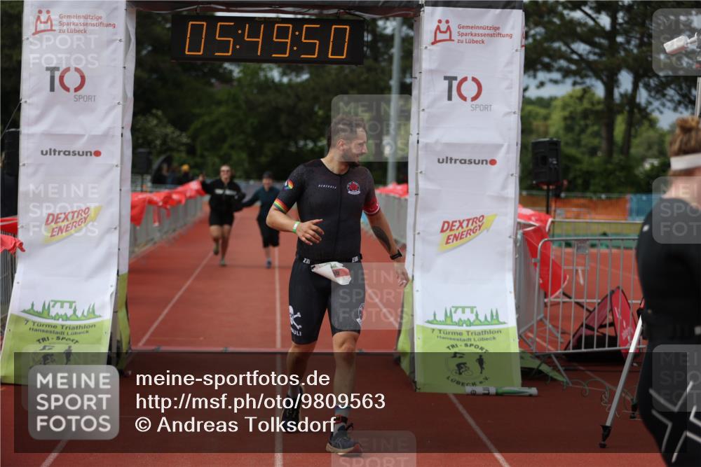 14.06.2026 - 7 Türme Triathlon Andreas Tolksdorf http://msf.ph/oto/9809563 14.06.2026 16:49:49 Ziel 767, 829, 861, 891 meine-sportfotos.de