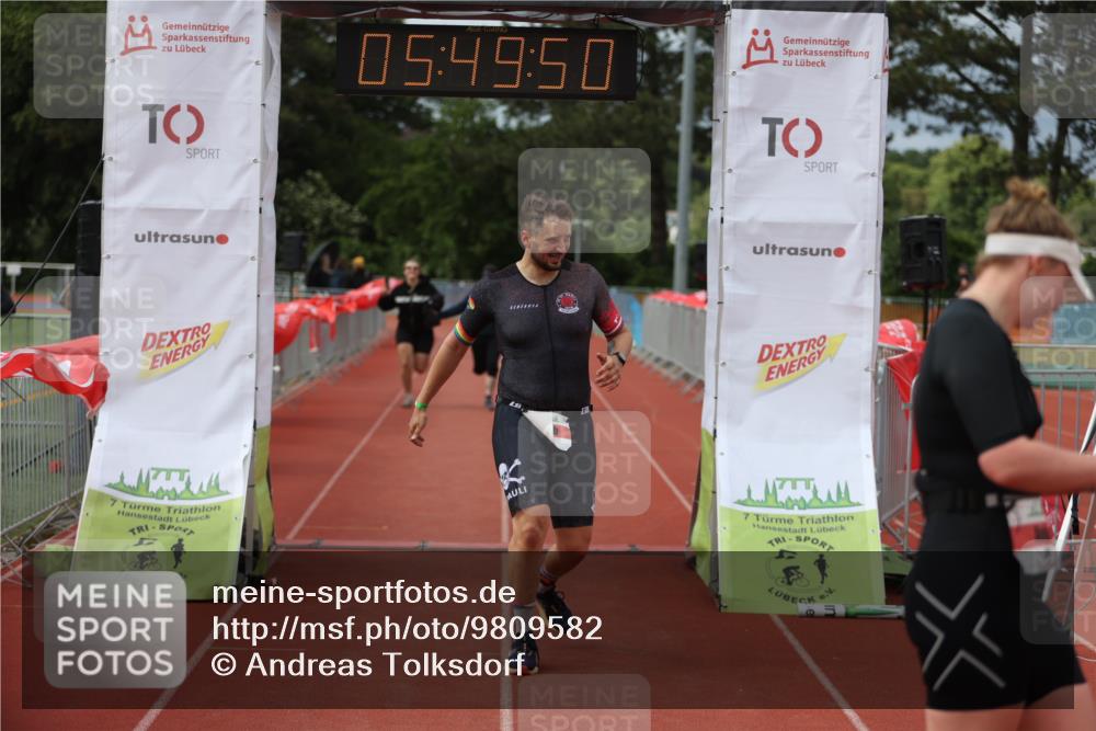 14.06.2026 - 7 Türme Triathlon Andreas Tolksdorf http://msf.ph/oto/9809582 14.06.2026 16:49:49 Ziel 767, 829, 861, 891 meine-sportfotos.de