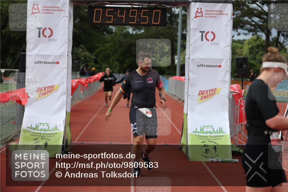 14.06.2026 - 7 Türme Triathlon Andreas Tolksdorf http://msf.ph/oto/9809583 14.06.2026 16:49:49 Ziel 767, 829, 861, 891 meine-sportfotos.de
