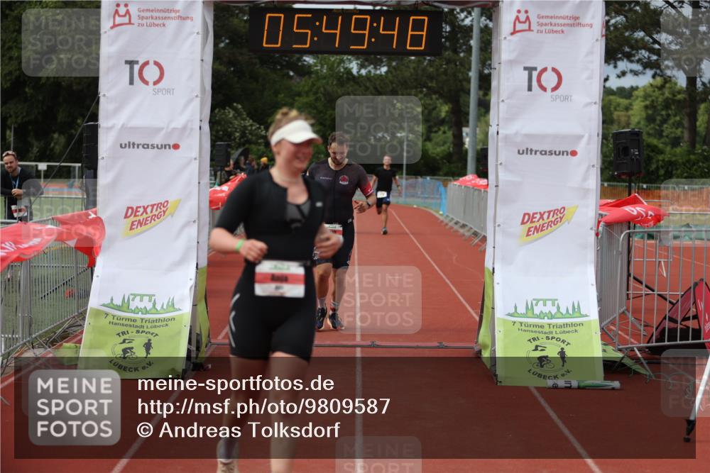 14.06.2026 - 7 Türme Triathlon Andreas Tolksdorf http://msf.ph/oto/9809587 14.06.2026 16:49:47 Ziel 767, 829, 861, 891 meine-sportfotos.de