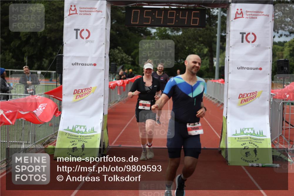 14.06.2026 - 7 Türme Triathlon Andreas Tolksdorf http://msf.ph/oto/9809593 14.06.2026 16:49:45 Ziel 767, 829, 861, 891 meine-sportfotos.de