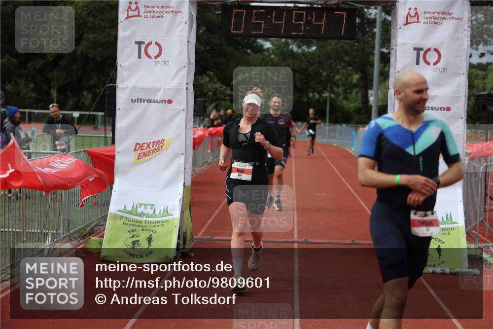 14.06.2026 - 7 Türme Triathlon Andreas Tolksdorf http://msf.ph/oto/9809601 14.06.2026 16:49:46 Ziel 767, 829, 861, 891 meine-sportfotos.de