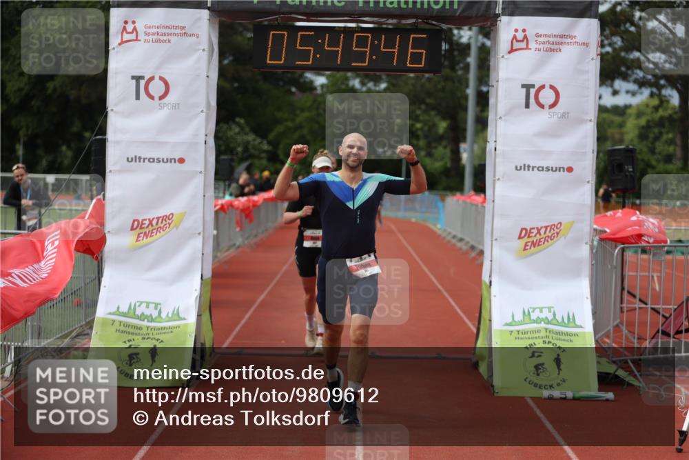 14.06.2026 - 7 Türme Triathlon Andreas Tolksdorf http://msf.ph/oto/9809612 14.06.2026 16:49:45 Ziel 767, 829, 861, 891 meine-sportfotos.de